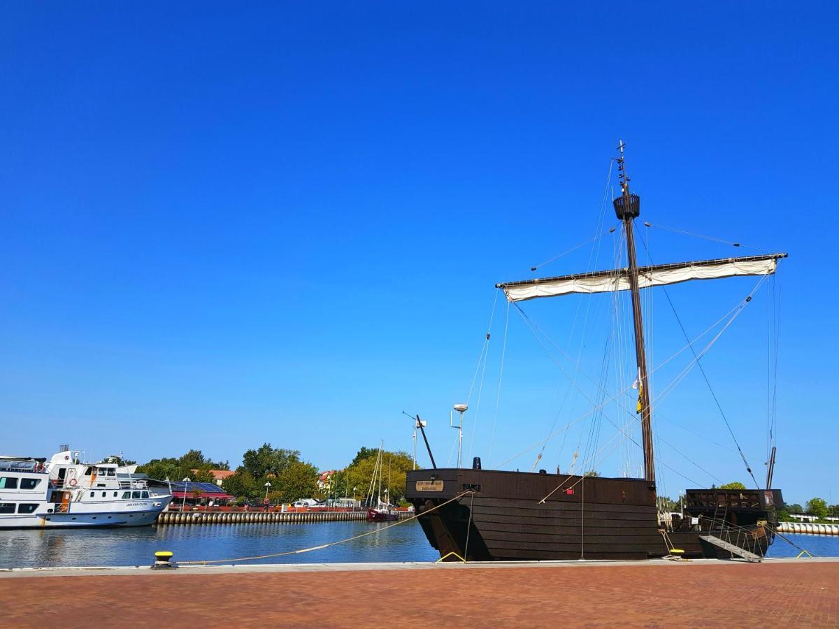 Fischerhus Lütt Hauke 69 qm Traudel Altwarp Exterior foto